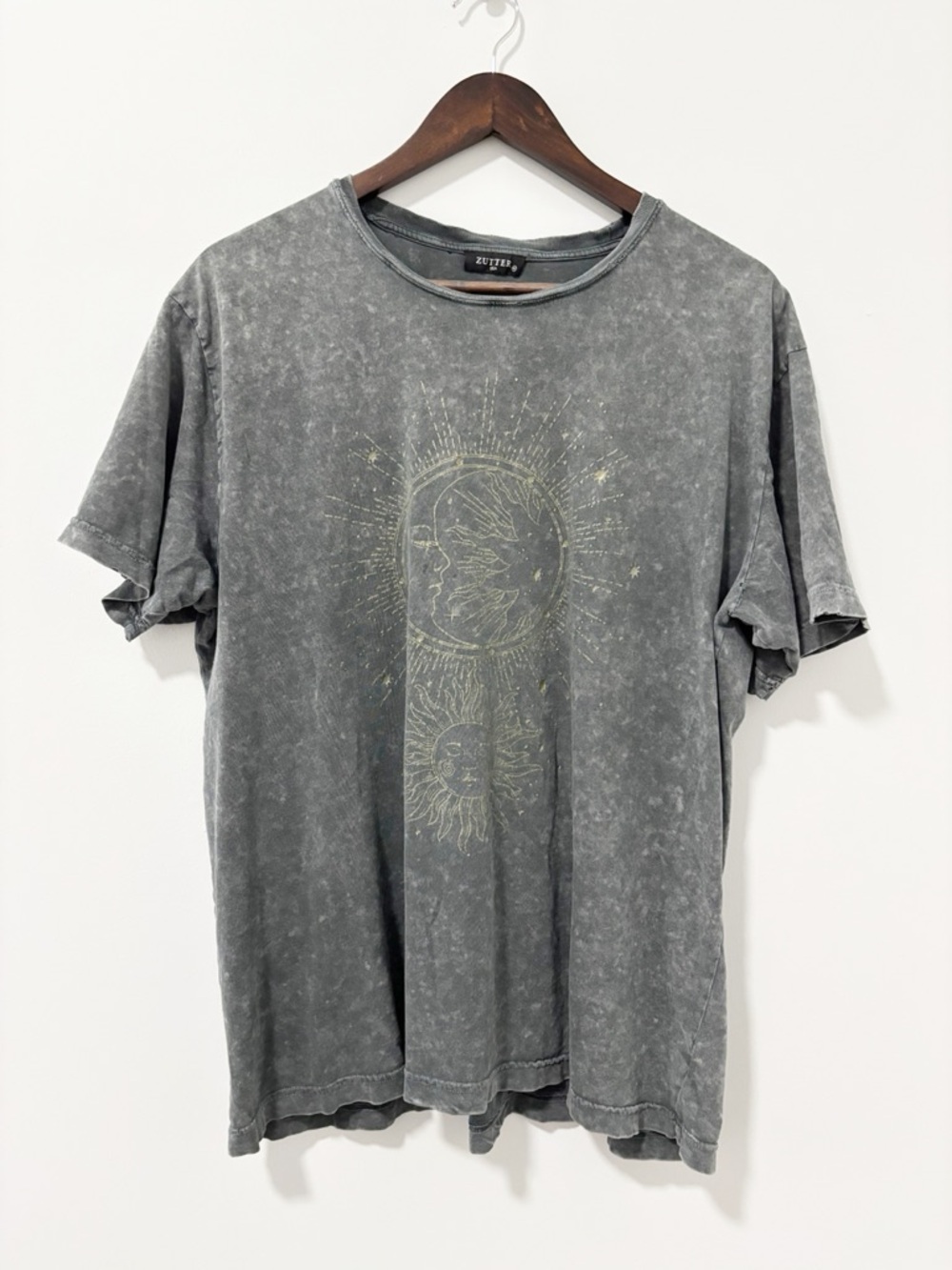 Zutter Washed Graphic Tee Sun & Moon Print Womens Size Medium Gray Distressed
